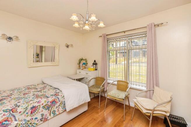 4 bed Semi-Detached for sale Image 10