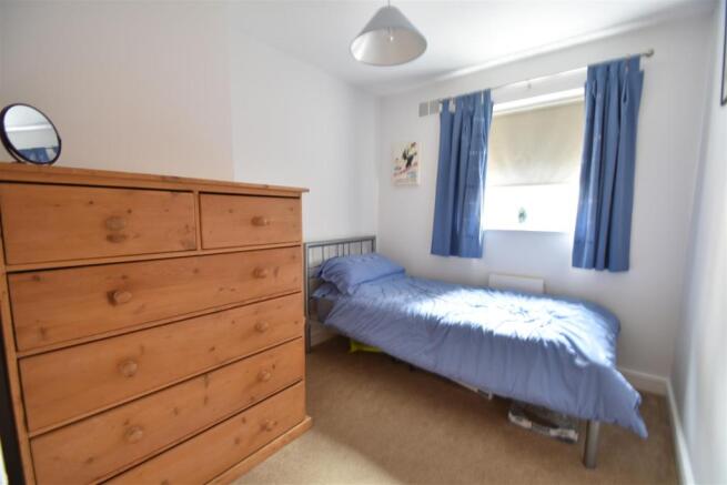 Bedroom 2.JPG