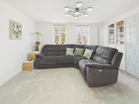3 bed Town House for sale Image 9