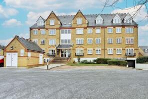 13, Westminster House, Hallam Close, Watford WD24 4RJ