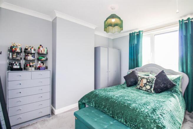 3 bed Terraced for sale Image 7