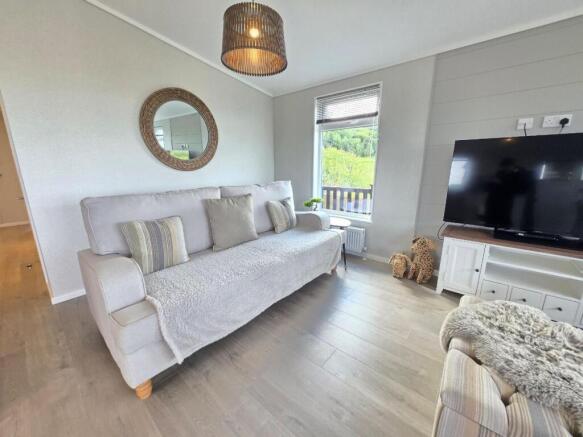 3 bed Park Home for sale Image 4