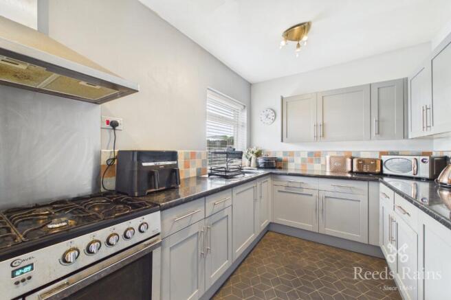 3 bed Semi-Detached for sale Image 5