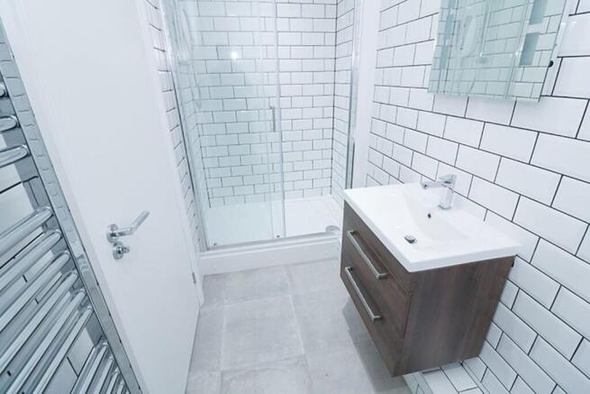 1 bed Apartment to rent Image 4