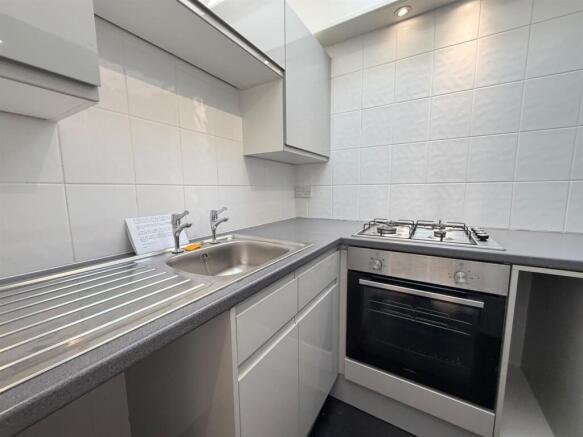 1 bed Detached Bungalow to rent Image 8