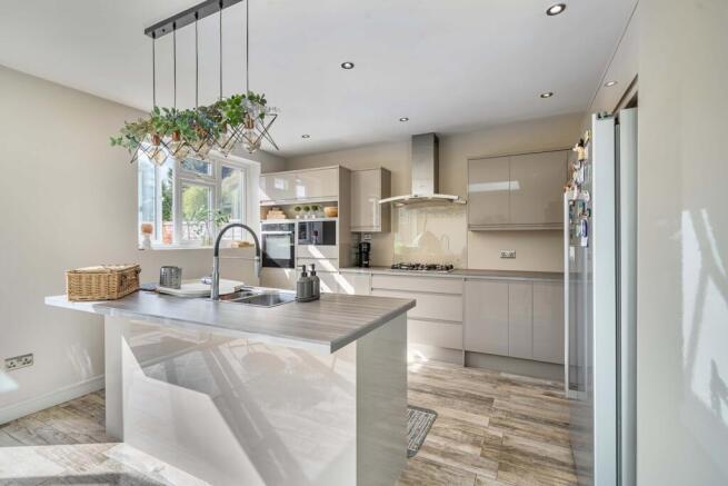 1357859-20-68d3eb...