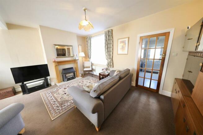 Open plan living/dining room