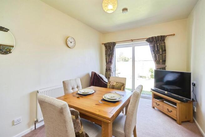 2 bed Semi-Detached Bungalow for sale Image 12