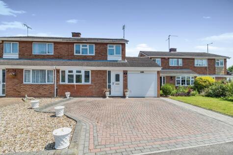 Baccara Grove, Bletchley, Milton Keynes, Buckinghamshire, MK2