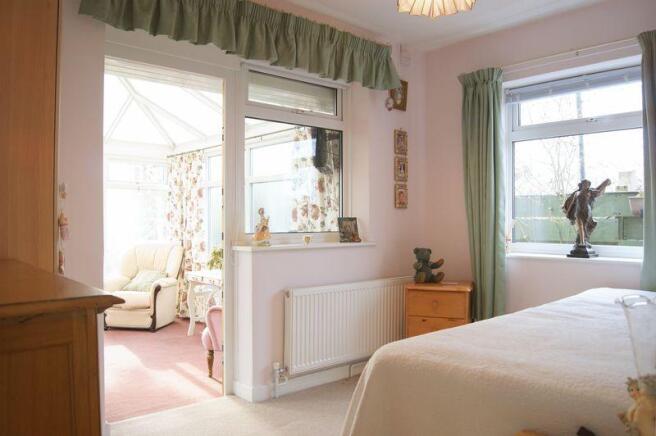 bed 2 picture 1