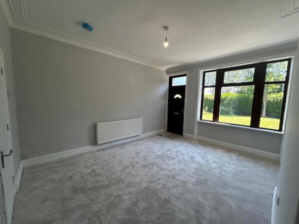 2 bed Terraced to rent Image 5