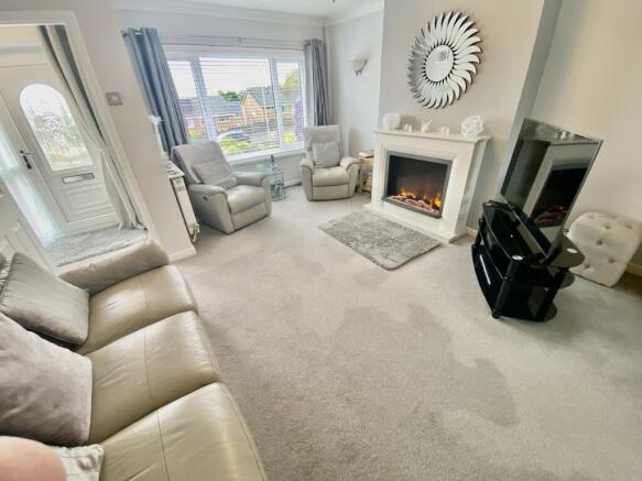 Lounge/Dining Room