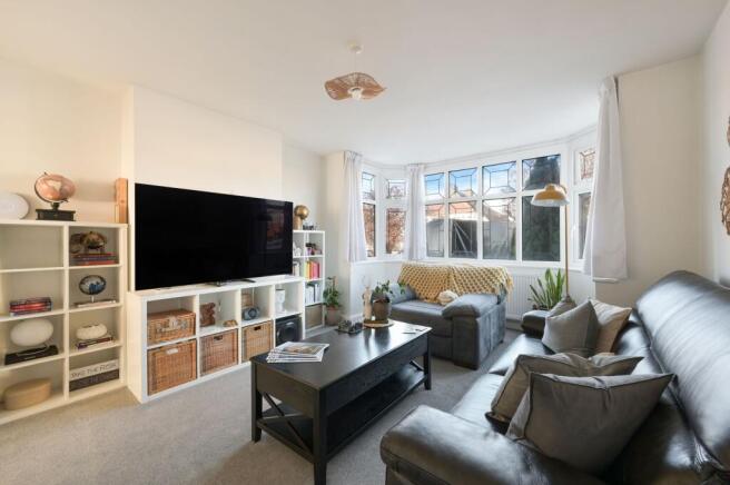 Woodstone Avenue, Stoneleigh, KT17 photo 2