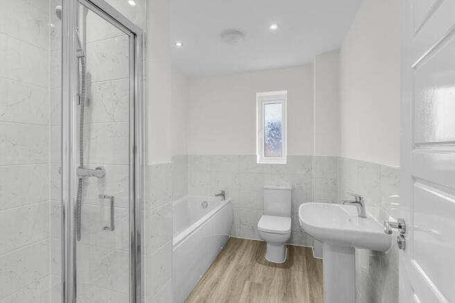 4 bed Detached for sale Image 8