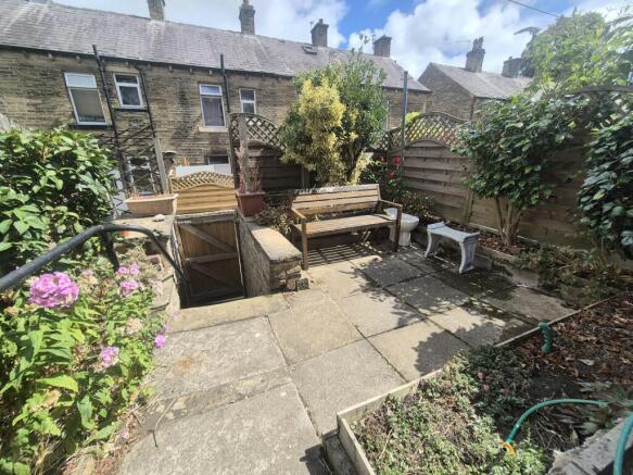 2 bed Terraced to rent Image 8