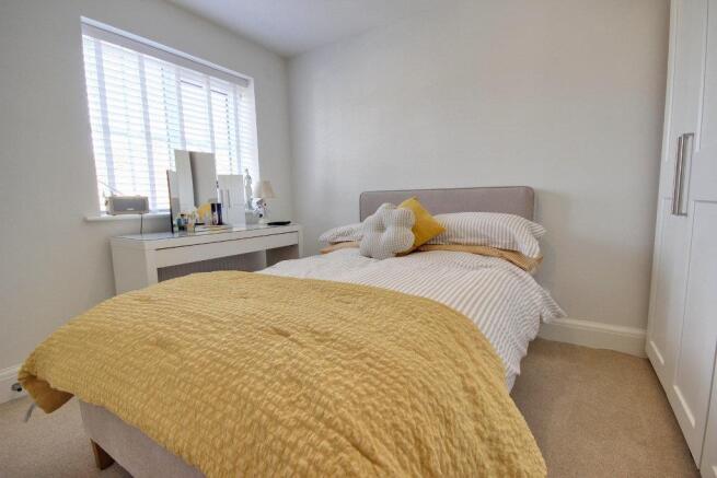 3 bed Semi-Detached for sale Image 9