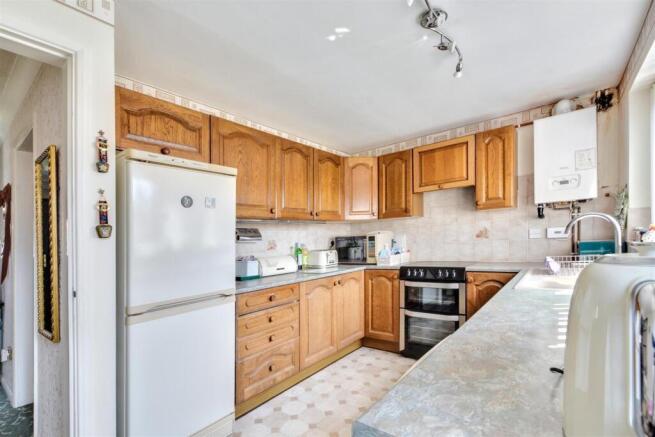 Kitchen_2.jpeg