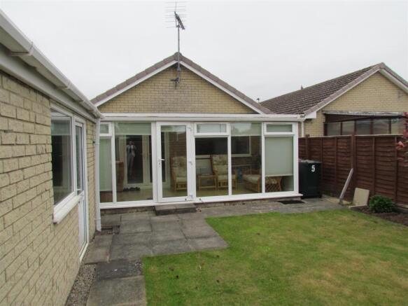 2 bed Detached Bungalow for sale Image 10
