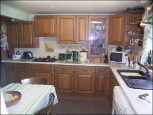 L SHAPED KITCHEN