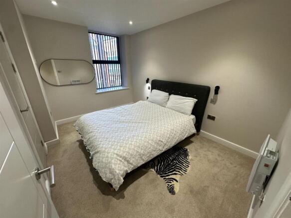 2 bed Apartment to rent Image 9