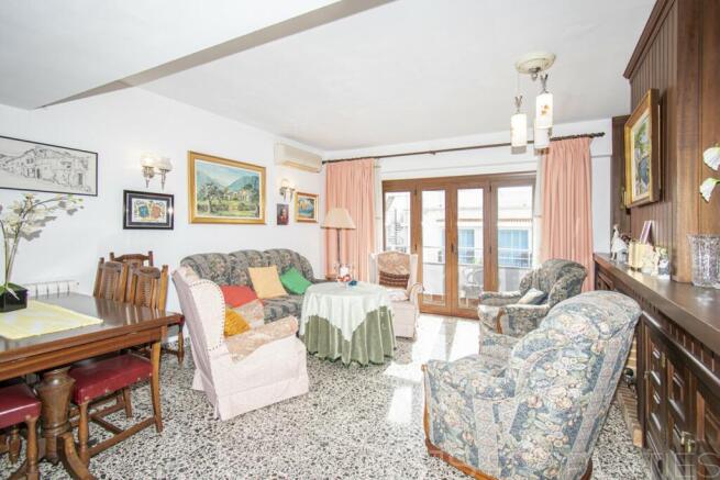 HOUSE IN THE HEART OF PUERTO POLLENSA FOR SALE WITH GARDEN AND ROOF TERRACE 