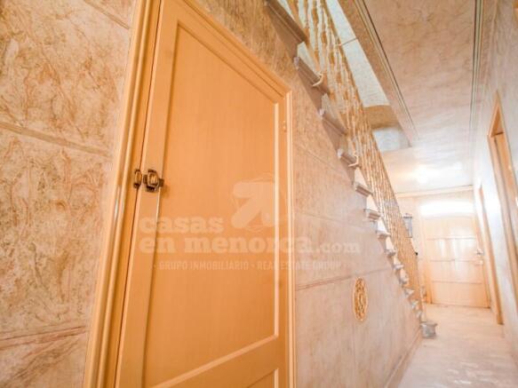 House with garden in Es Castell