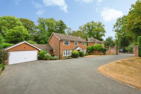 Headley Road, Leatherhead, Surrey, KT22
