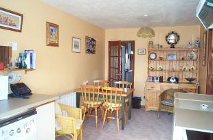 Kitchen/B'fast Room