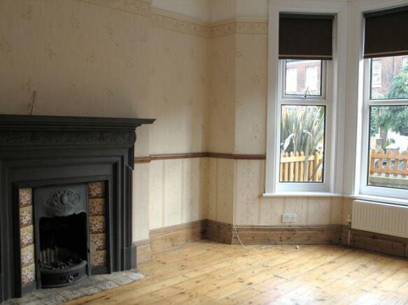Lounge to Front