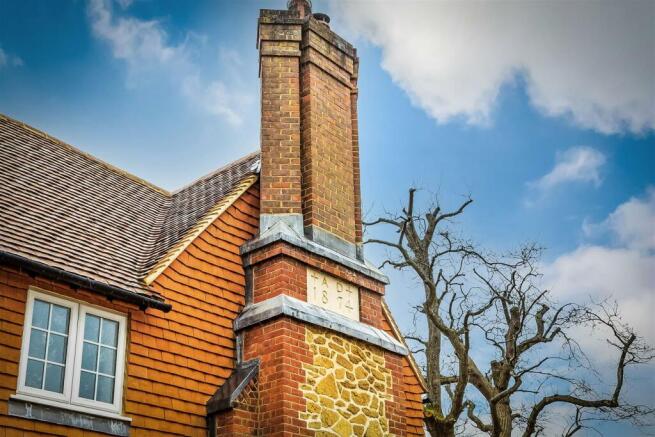 house. Partnership Shere