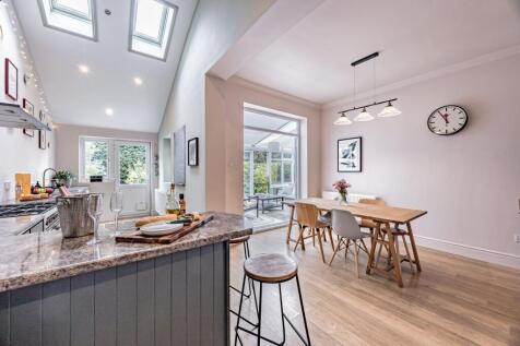 Frewland Avenue, Stockport, SK3