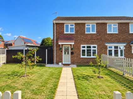 Almond Close, Tiptree