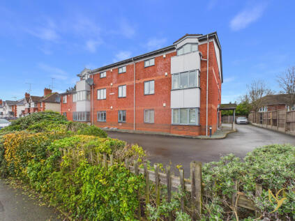 #WelcomeHome to: Pinewood House, Coombs Road, Worcester, WR3