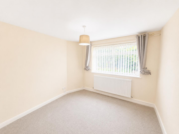 1 bed Semi-Detached Bungalow to rent Image 5