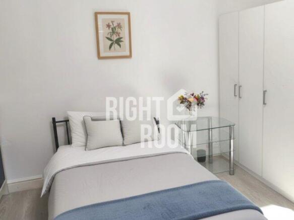 room-4-302-burgess-road-so16-3bj-1023458