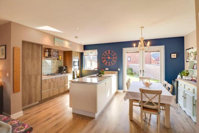 Open Plan Kitchen / Dining & Living Area