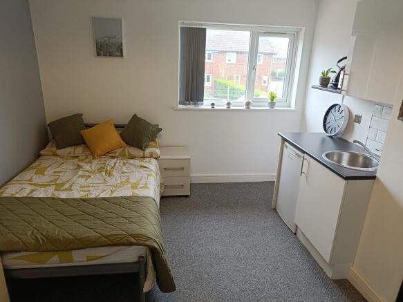 1 bed Terraced to rent Image 4