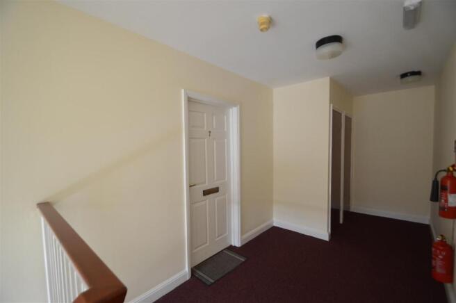 Flat 7, Oakleigh Court