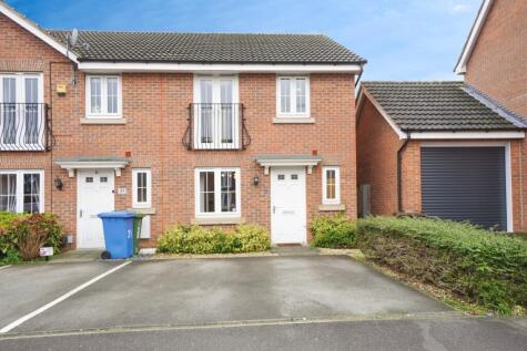 A modern home, sold with no upward chain on Canterbury Close, Retford.