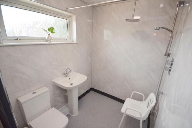 2 bed Semi-Detached Bungalow for sale Image 11
