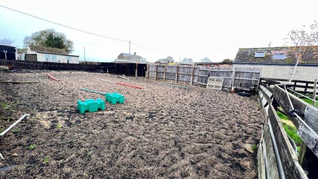 Photo 33