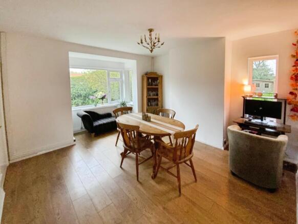 4 bed Detached for sale Image 4