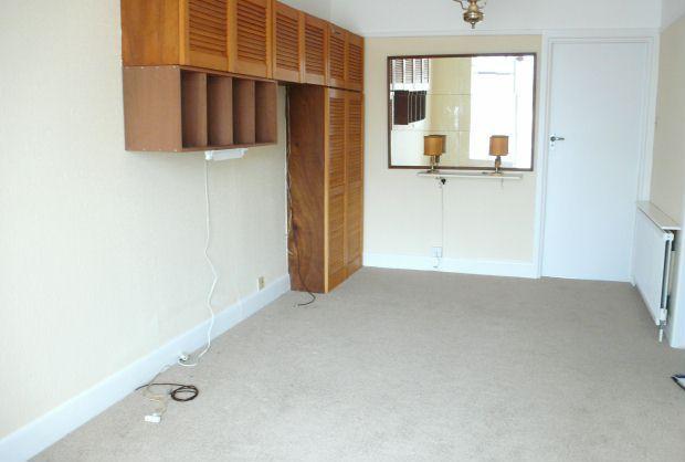 FAMILY ROOM/STUDY