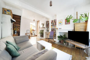 112, Moselle Avenue, Wood Green, London N22 6ET