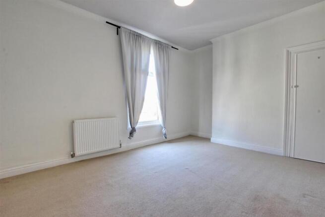 2 bed House to rent Image 7