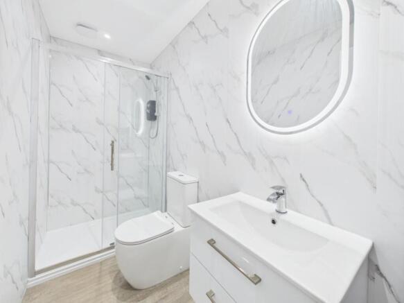 Bathroom2.jpg
