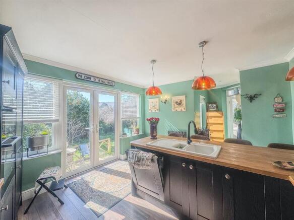 Kitchen / Breakfast Room