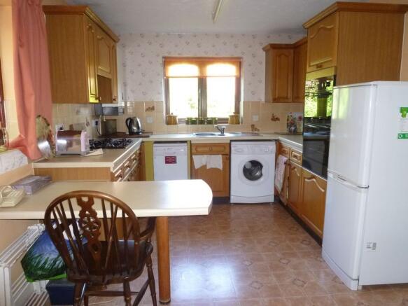 KITCHEN/BREAKFAST ROOM