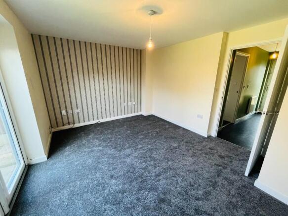 2 bed Terraced to rent Image 8