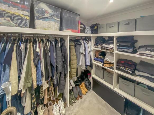 DRESSING AREA